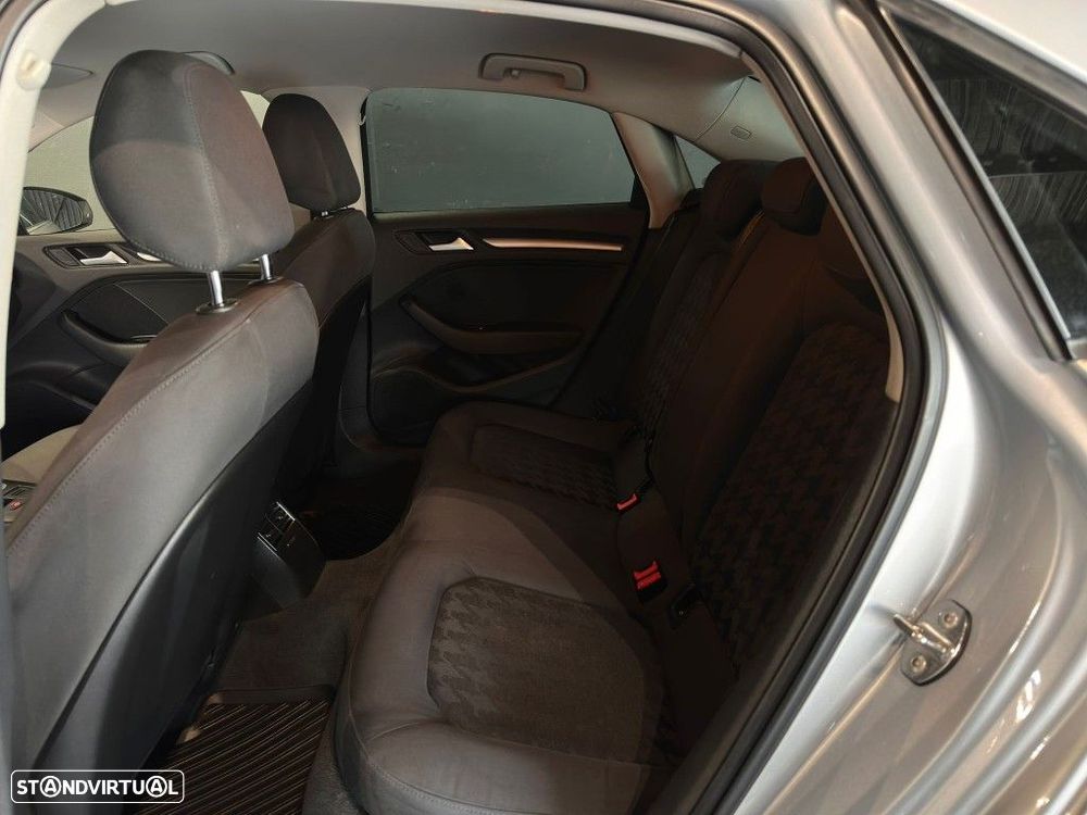 Audi A3 Limousine 1.6 TDI S-line - 20