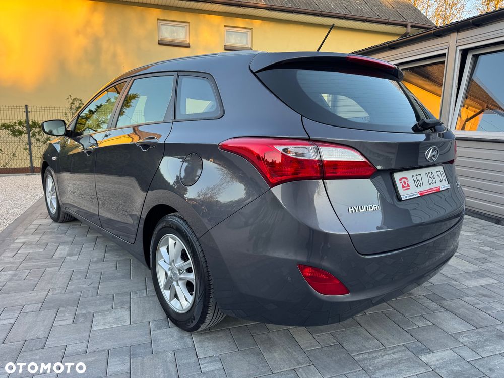 Hyundai i30 1.6 Comfort - 8