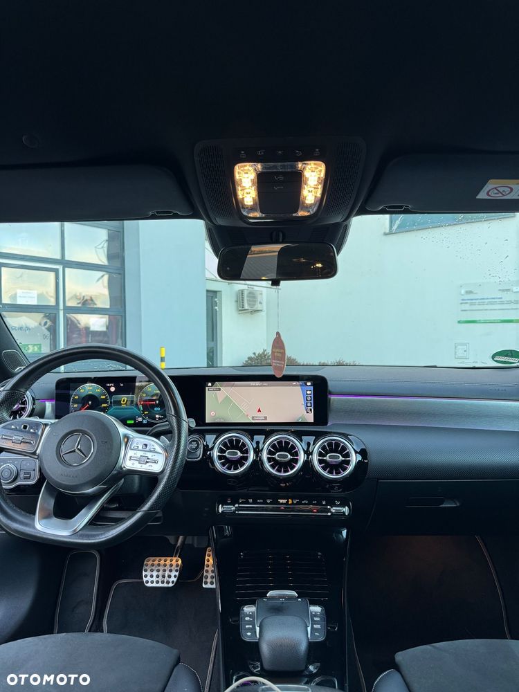 Mercedes-Benz CLA 250 E AMG Line 8G-DCT - 19