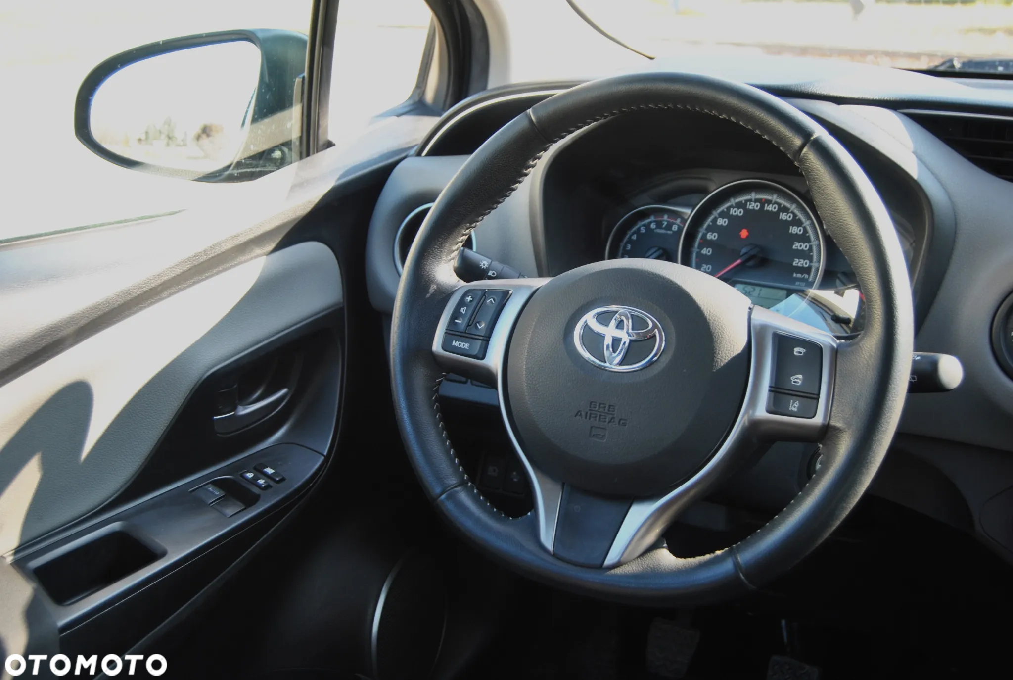 Toyota Yaris 1.33 VVT-i Edition-S - 10