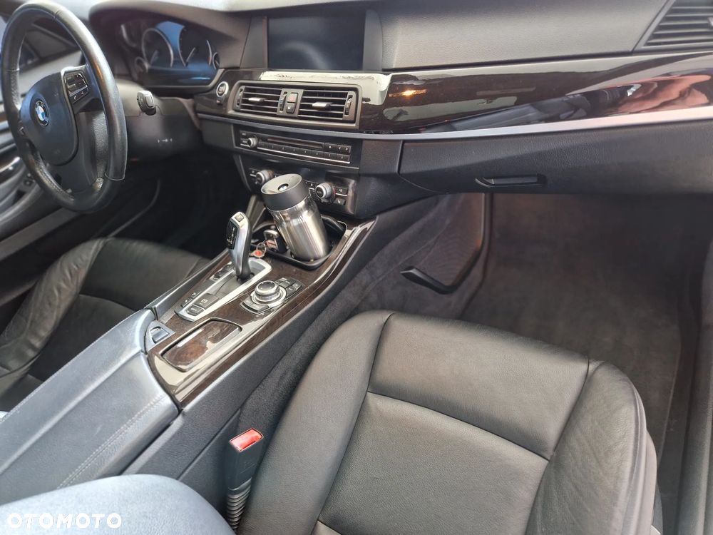 BMW Seria 5 535i xDrive - 6