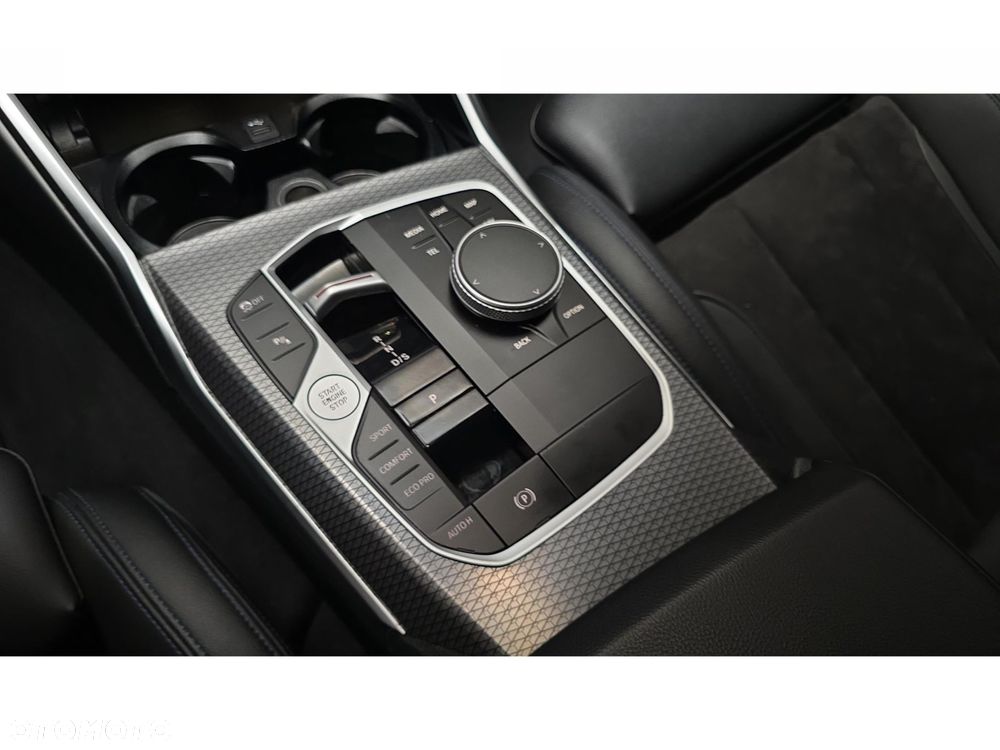 BMW Seria 3 - 22