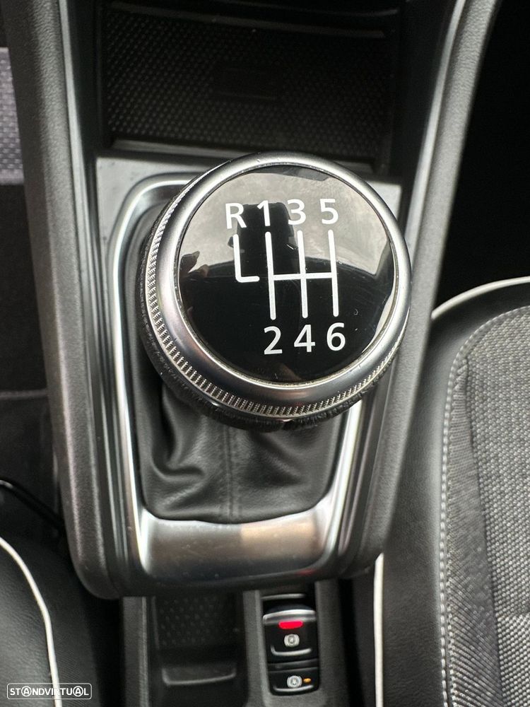 Renault Captur TCe 90 EVOLUTION - 23