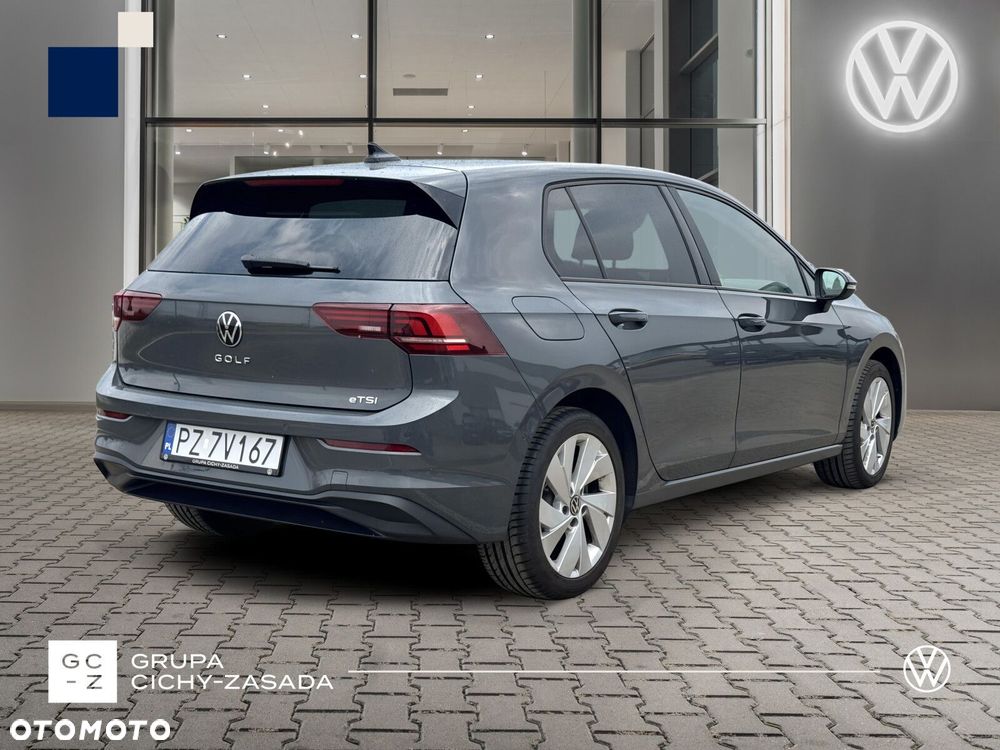 Volkswagen Golf - 6