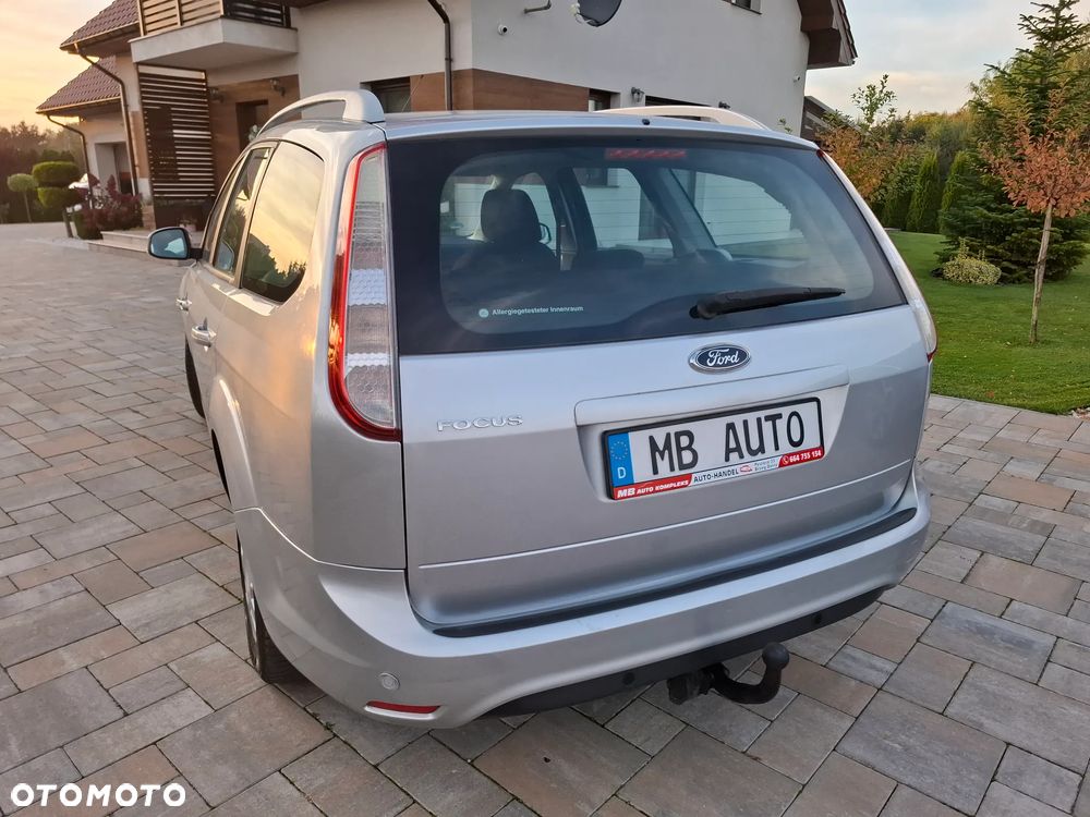 Ford Focus 1.6 16V Ghia - 16