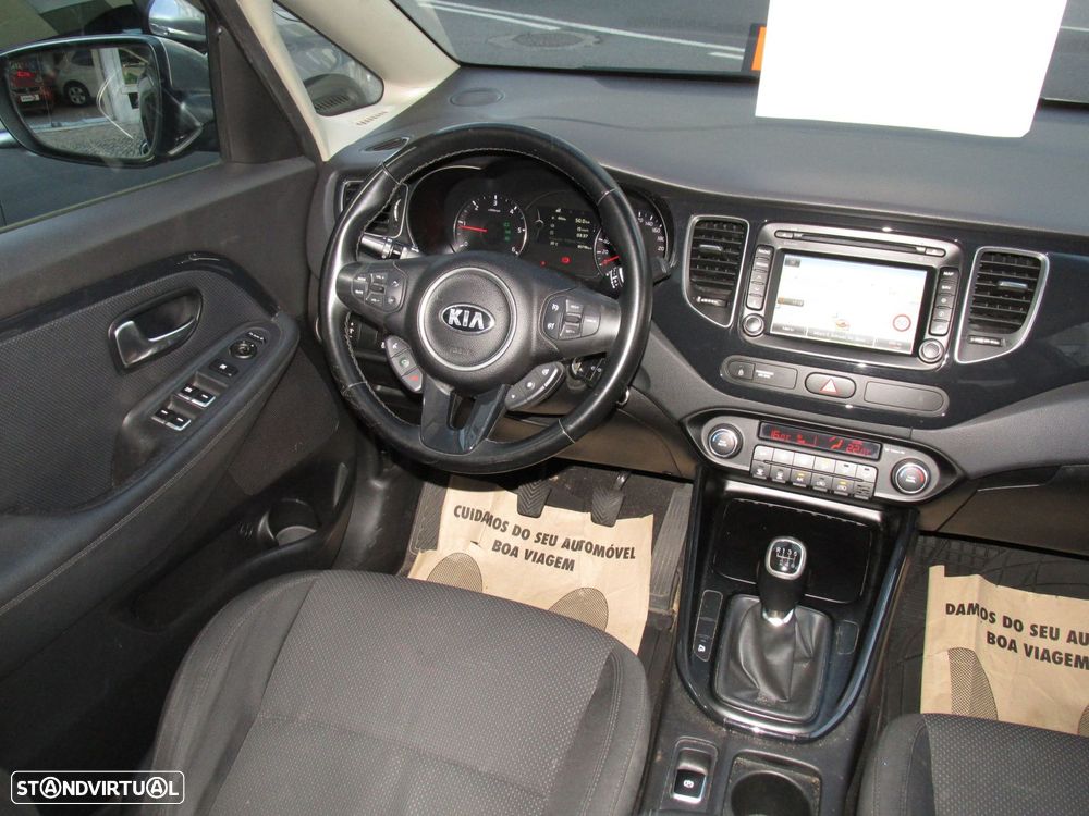 Kia Carens 1.7 CRDi ISG TX - 17