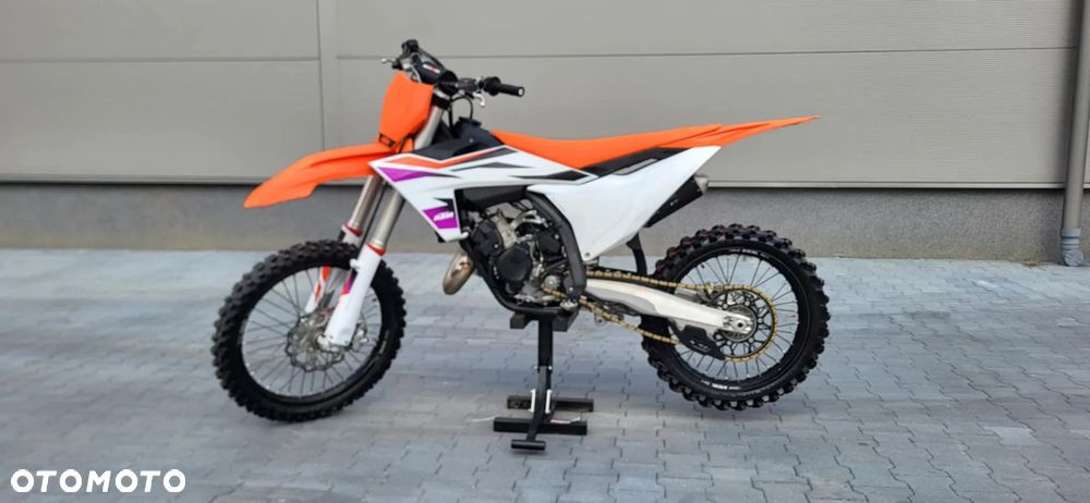 KTM SXF - 9