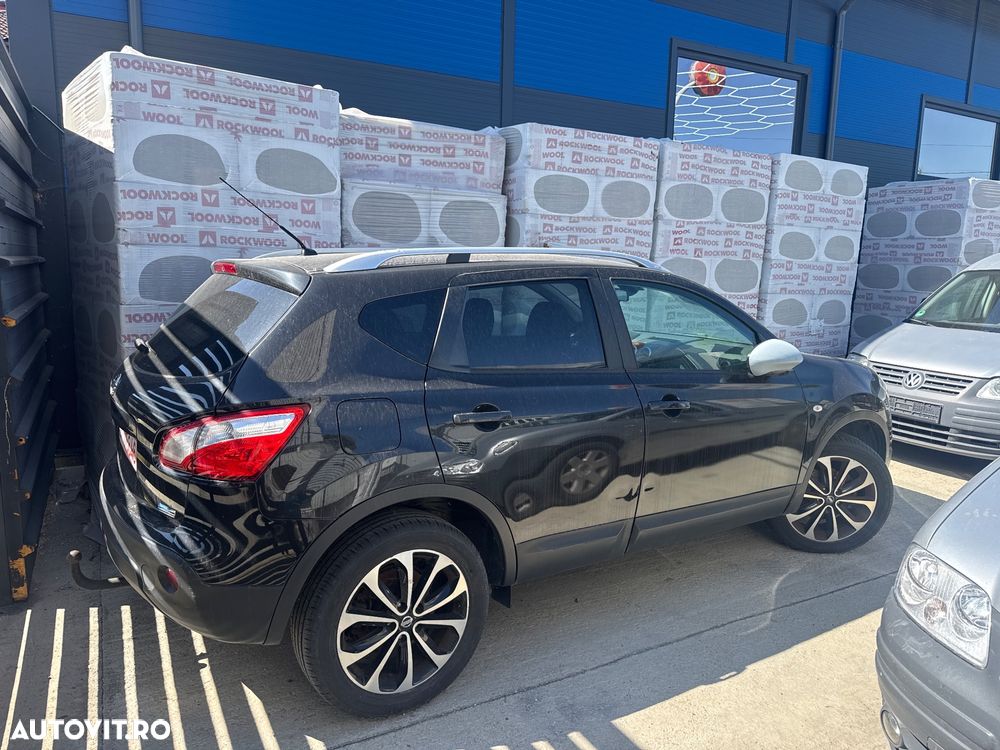 Nissan Qashqai - 1