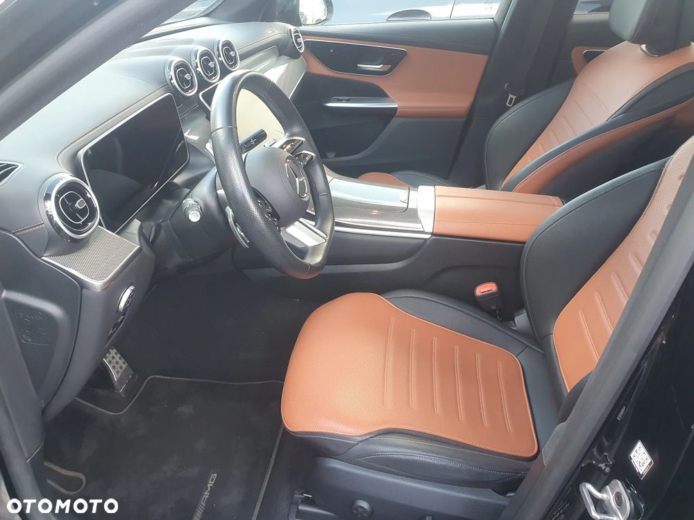 Mercedes-Benz GLC 200 4Matic 9G-TRONIC AMG Line Advanced - 23