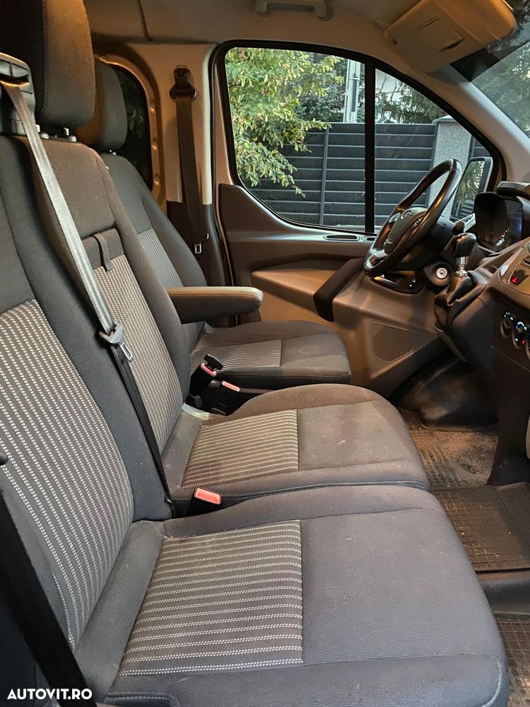 Ford TRANSIT CUSTOM - 3
