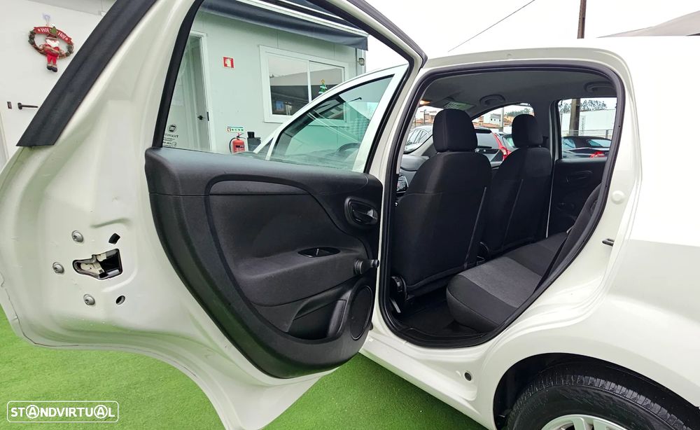 Fiat Punto 1.2 Lounge S&S - 17