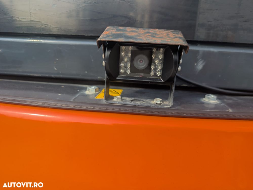 Hitachi 2 tone, Adancime sapare 2,5m, ZX19-6, CUPLA RAPIDA+3 CUPE  NOI, inst picon pe brate, lama nivelare, senile 90% ok EXTENSIBILE, camera spate, latime 1m, posibilitatea leasing 4 ani-PROMOTIE 21.900 EUR+Tva - 21