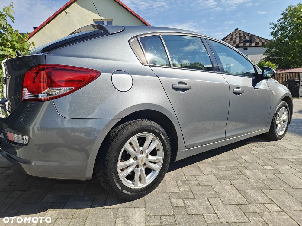 Chevrolet Cruze 1.7 D LT+ - 4