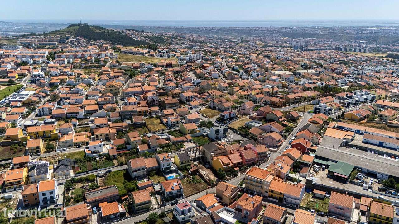 Terreno Urbano com Projeto de Moradia Contemporânea | Casal Novo, Cane - Grande imagem: 3/33