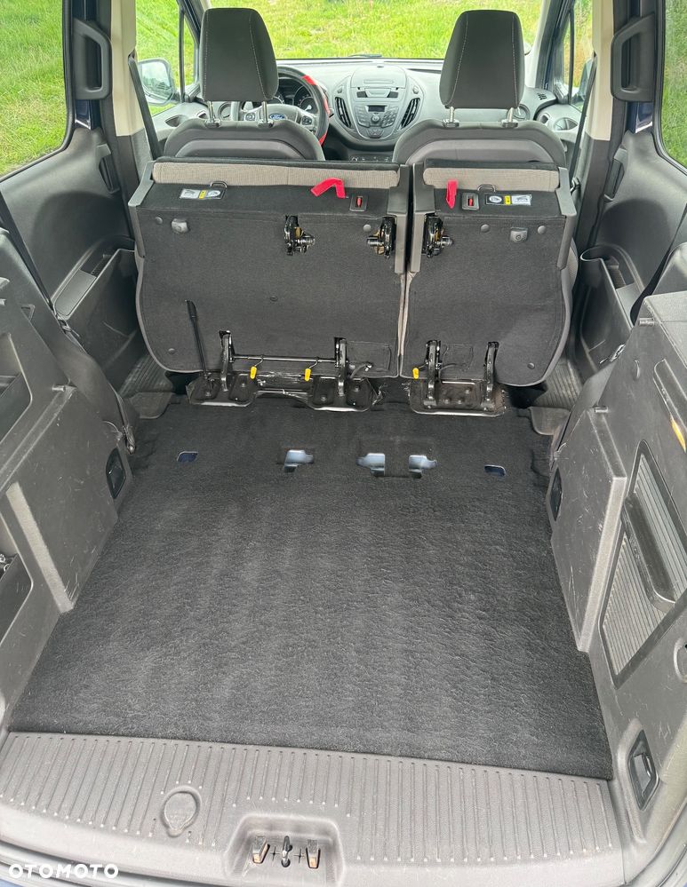 Ford Tourneo Courier - 8