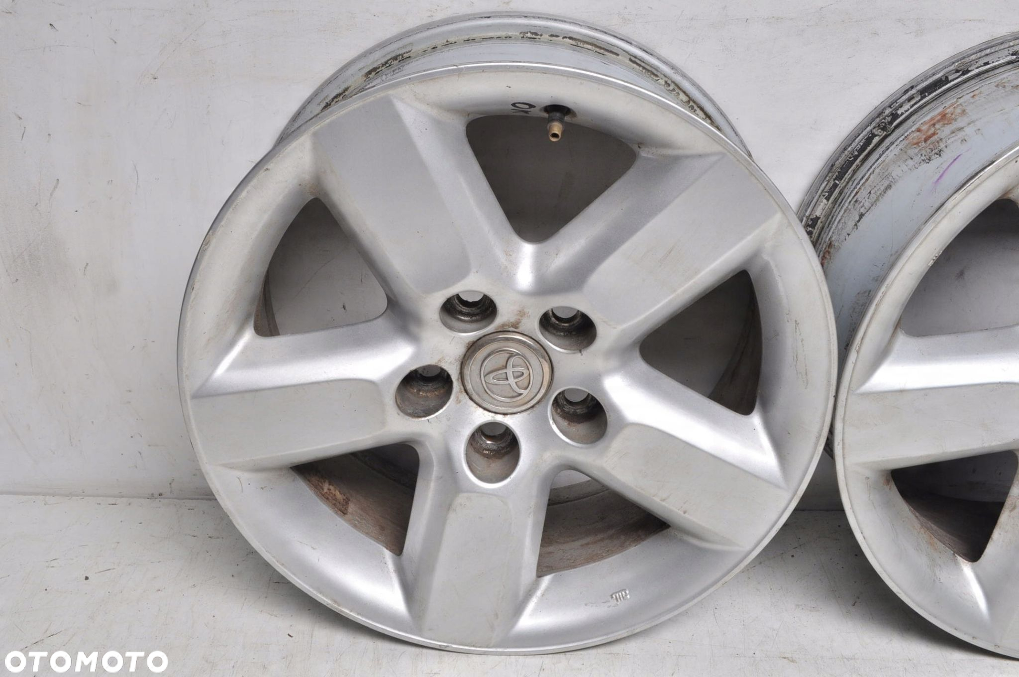 TOYOTA RAV 4 II FELGI ALUMINIOWE R16" 7J 5X114.3 ET35 - 7