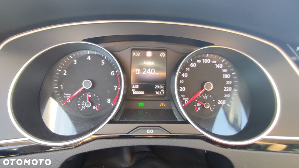 Volkswagen Passat 1.8 TSI BMT Highline - 40