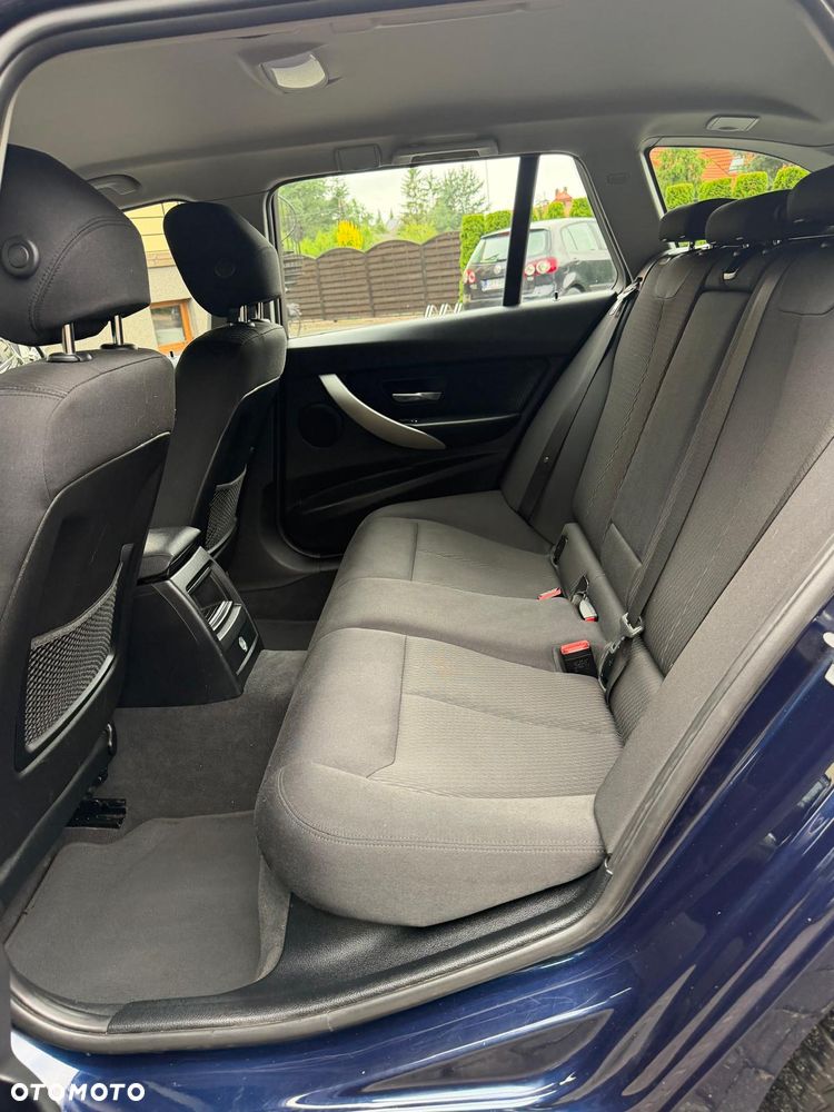 BMW Seria 3 318d Luxury Line Purity - 23
