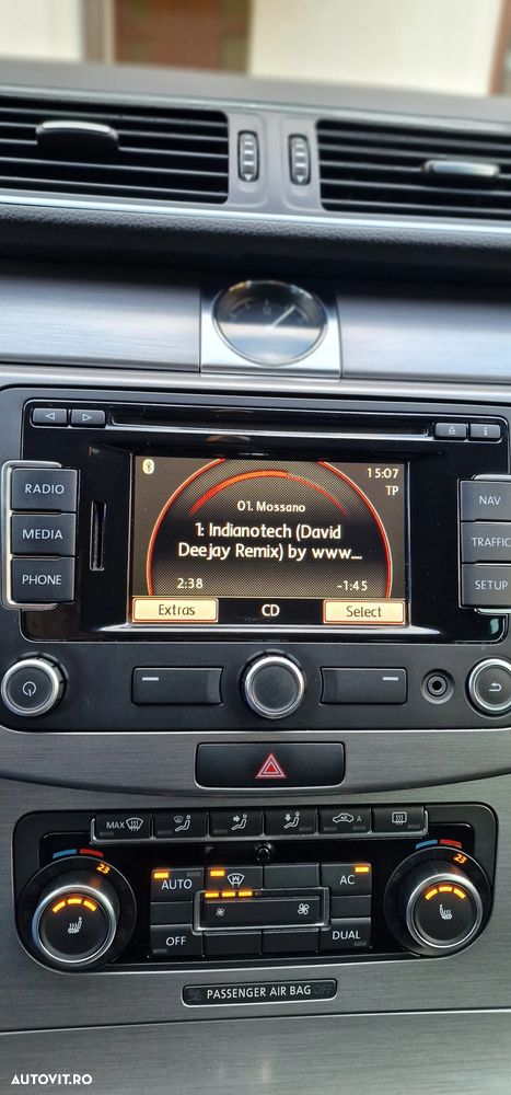 Volkswagen Passat - 14