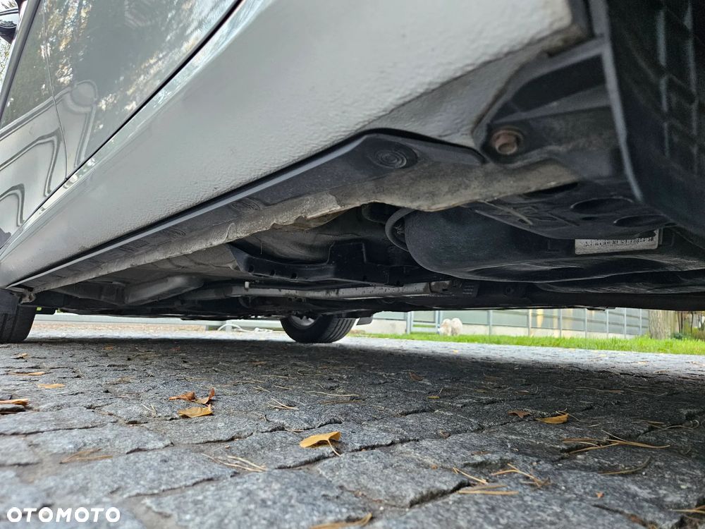 Toyota Auris 1.6 Premium - 35