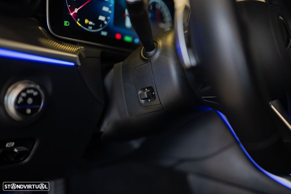 Mercedes-Benz C 300 e AMG Line - 24