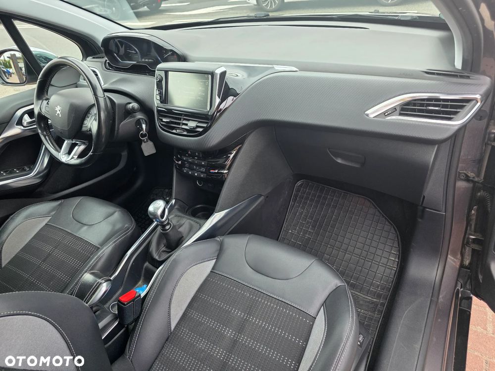Peugeot 2008 e-HDi FAP 115 STOP & START Allure - 9