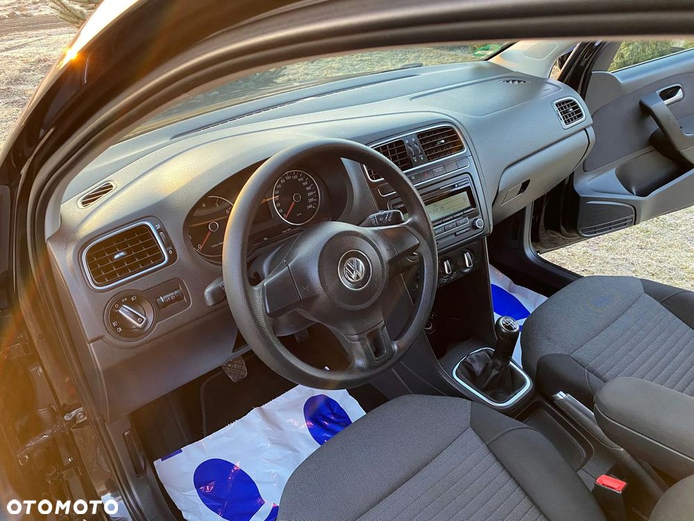 Volkswagen Polo 1.4 16V Comfortline - 13
