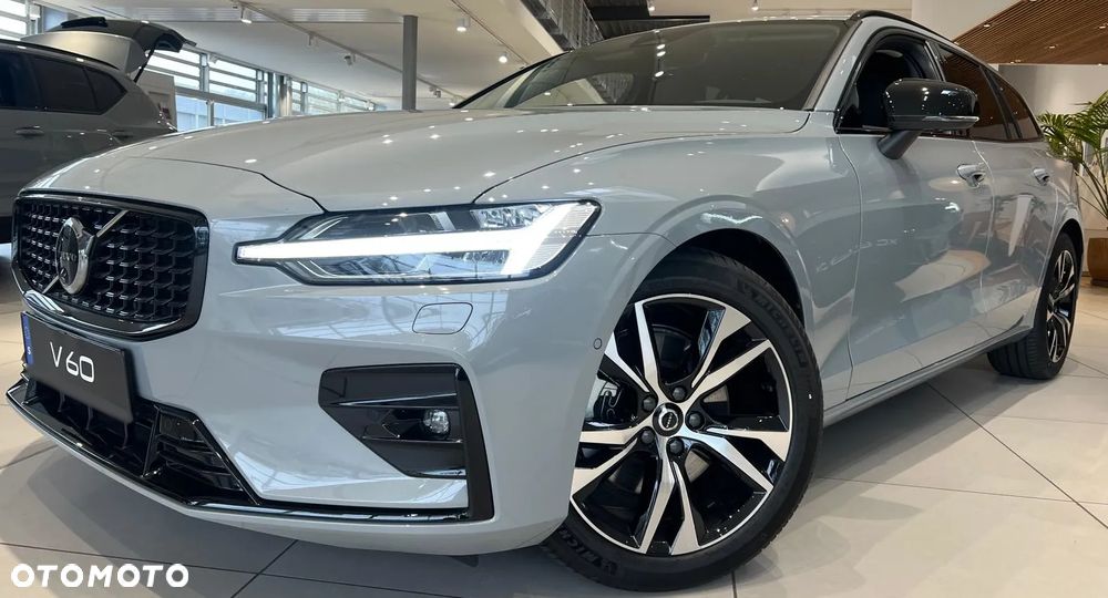 Volvo V60 B4 B DKG Plus Dark - 26