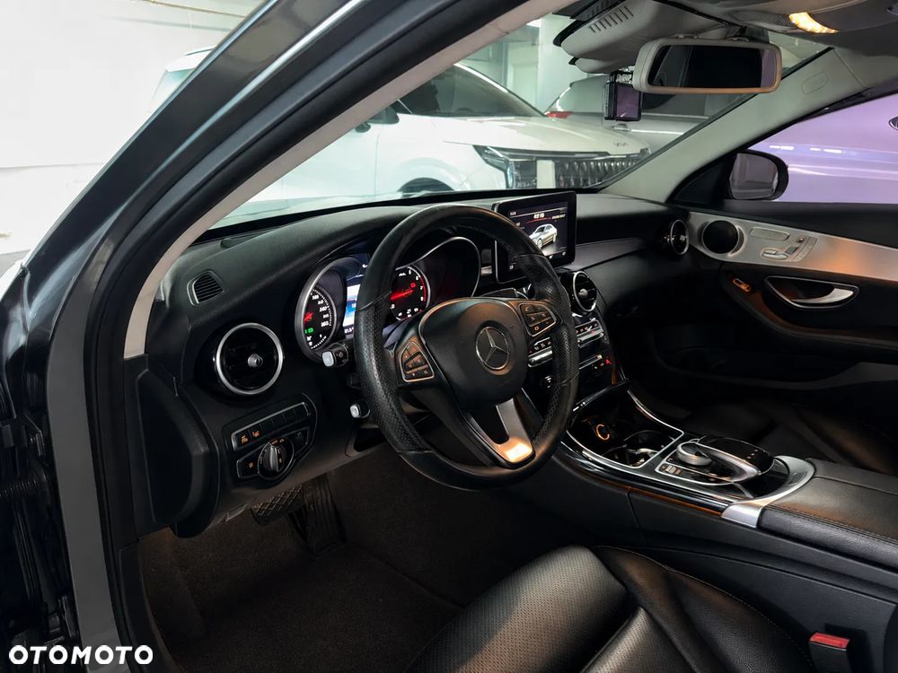 Mercedes-Benz Klasa C 200 4Matic 9G-TRONIC - 7