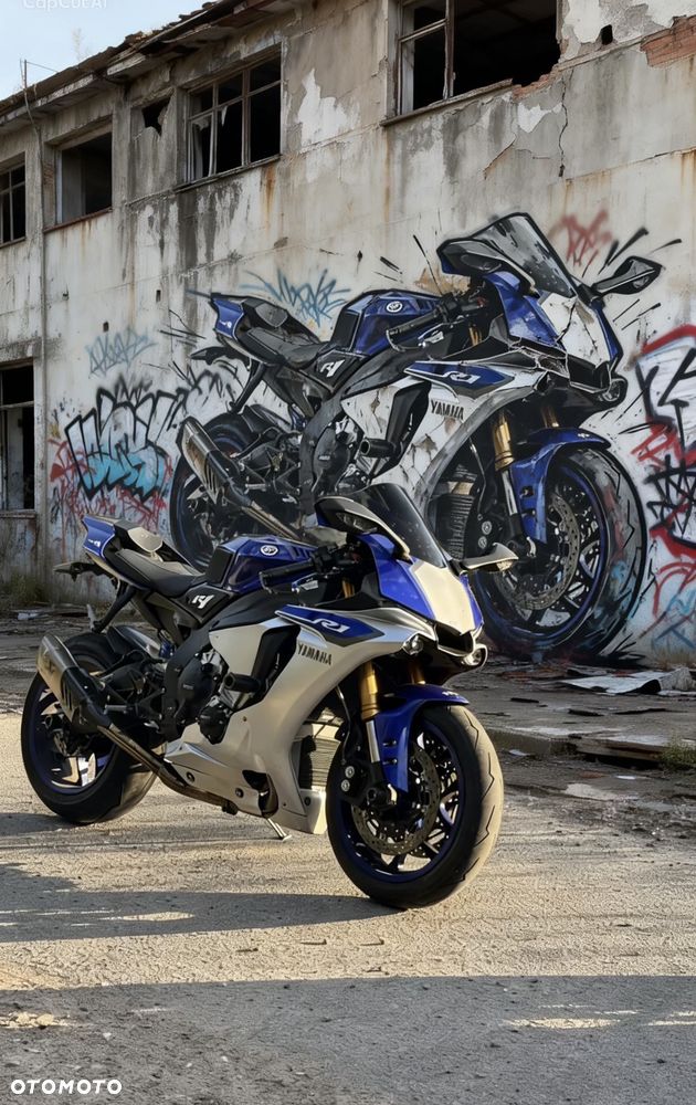 Yamaha R1 - 10