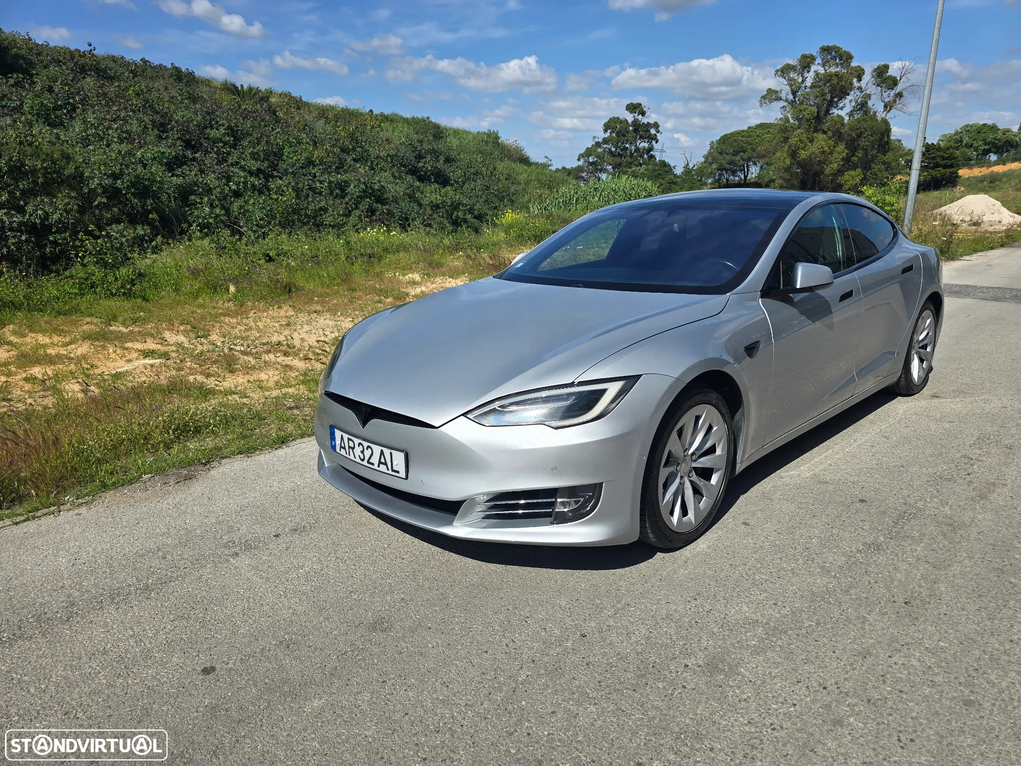 Tesla Model S - 2