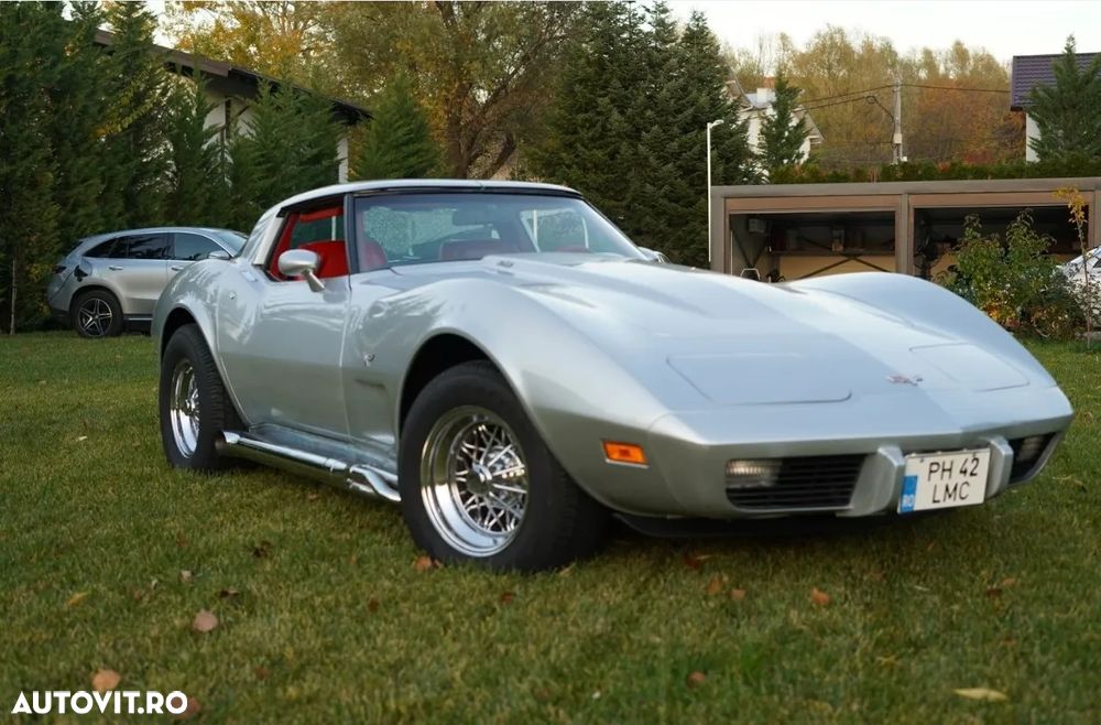 Chevrolet Corvette - 4
