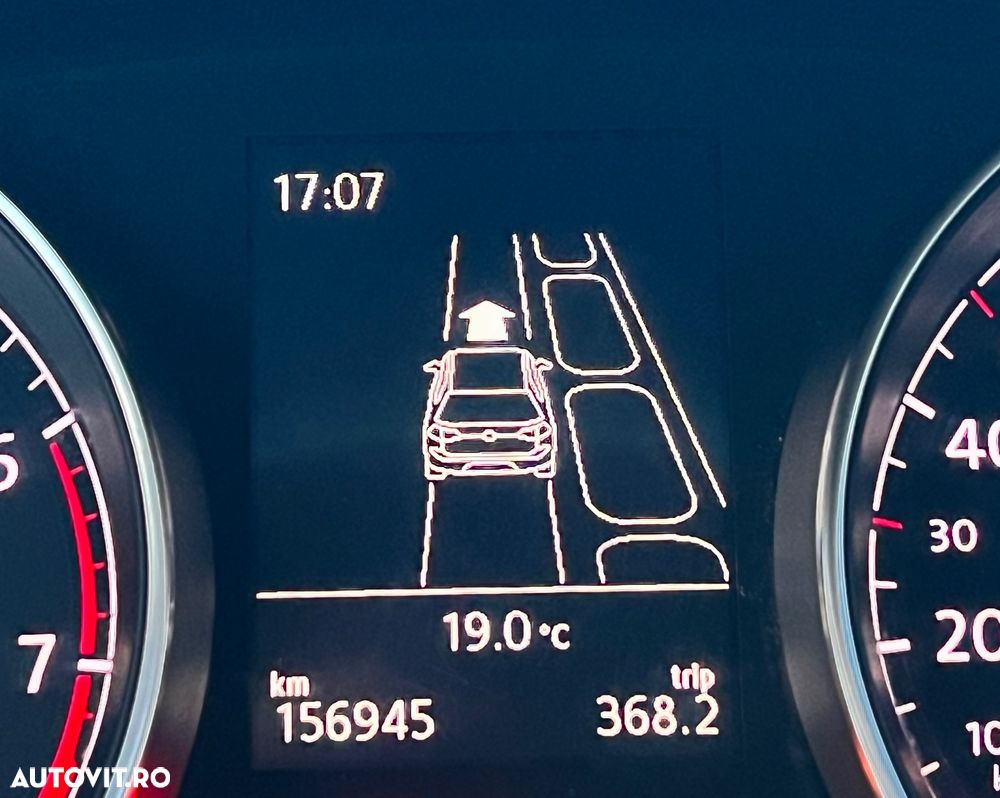 Volkswagen Golf 1.4 TSI BMT Highline - 32