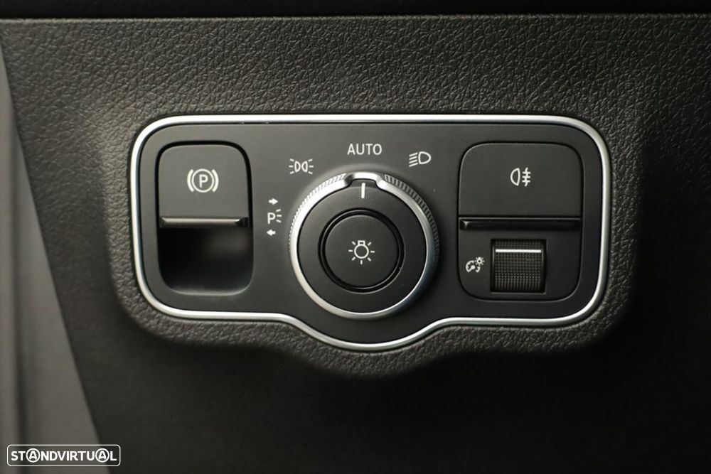 Mercedes-Benz GLB 180 d Progressive - 19