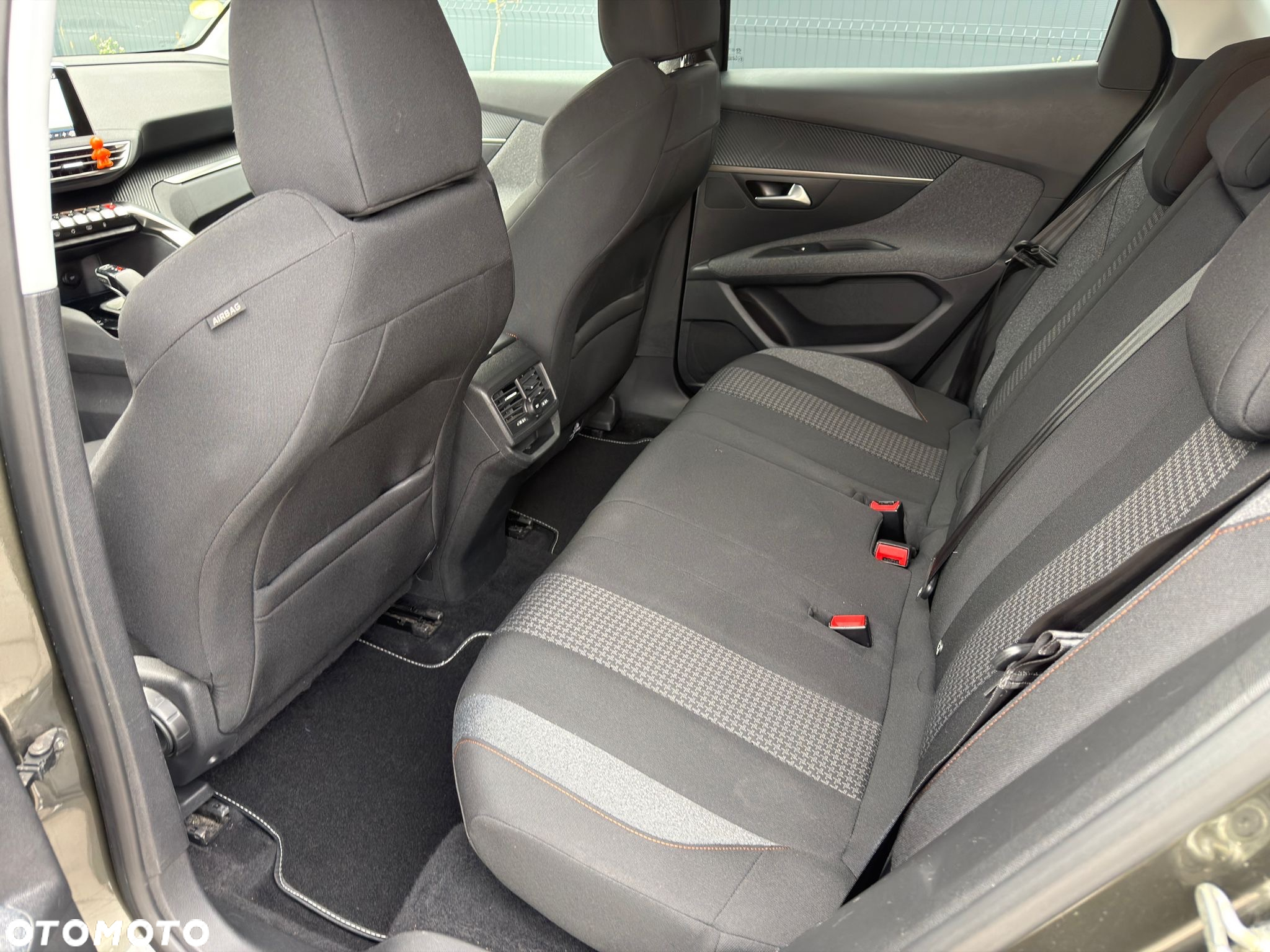 Peugeot 3008 1.5 BlueHDi Active S&S EAT8 - 18
