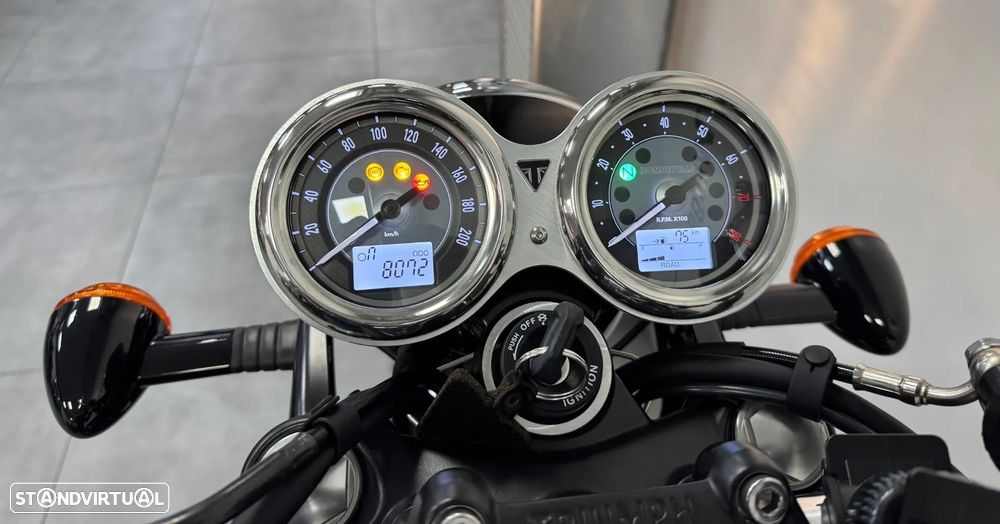 Triumph Bonneville T100 - 5