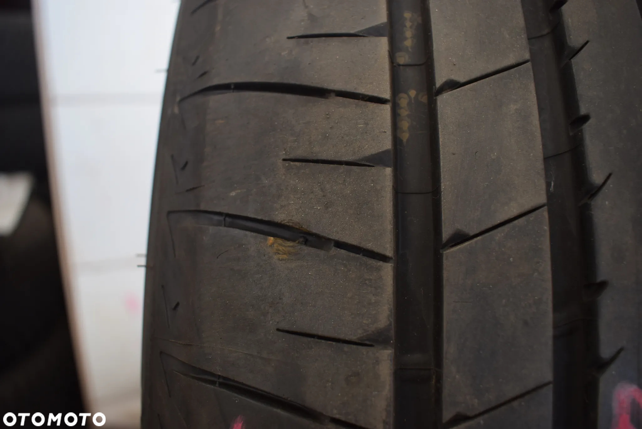 R20 235/50 Bridgestone Alenza 001 Cena za parę - 10