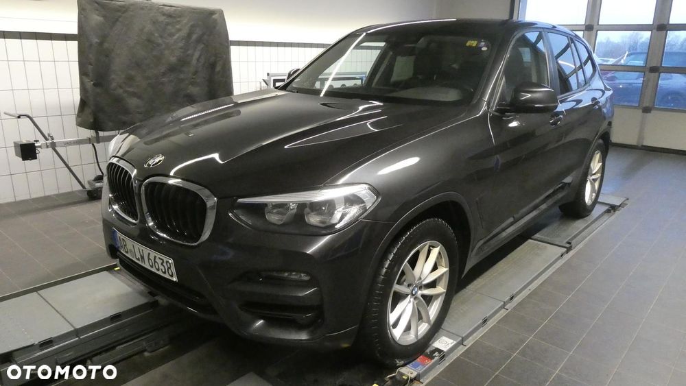 BMW X3 xDrive20d - 23
