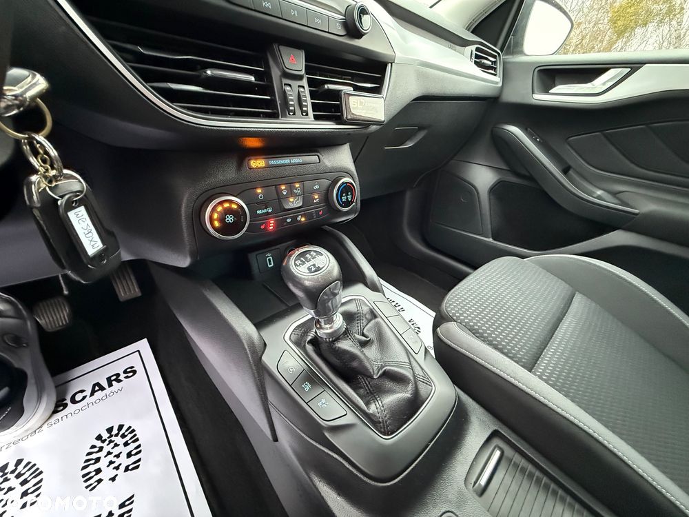 Ford Focus 1.5 EcoBlue Connected - 18