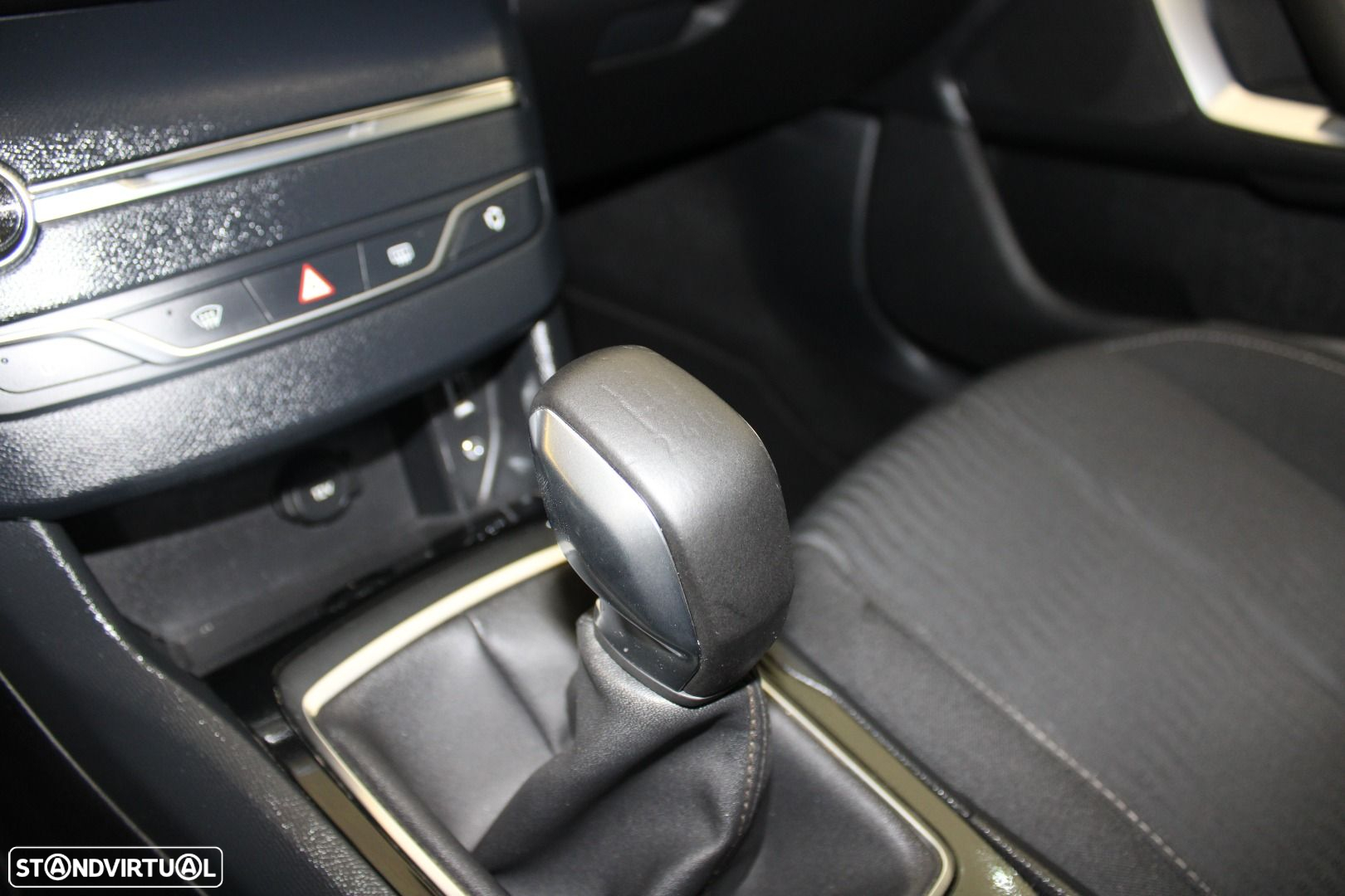 Peugeot 308 1.2 PureTech Business Line - 23