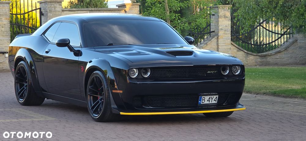 Dodge Challenger - 24