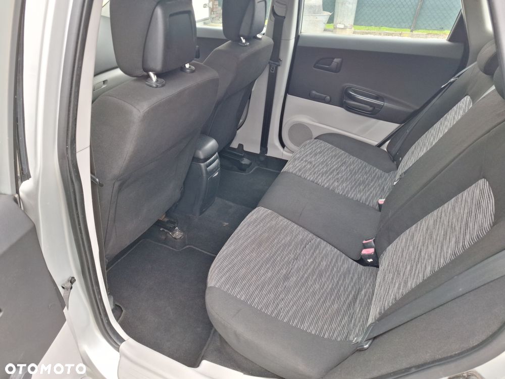 Kia Ceed - 40