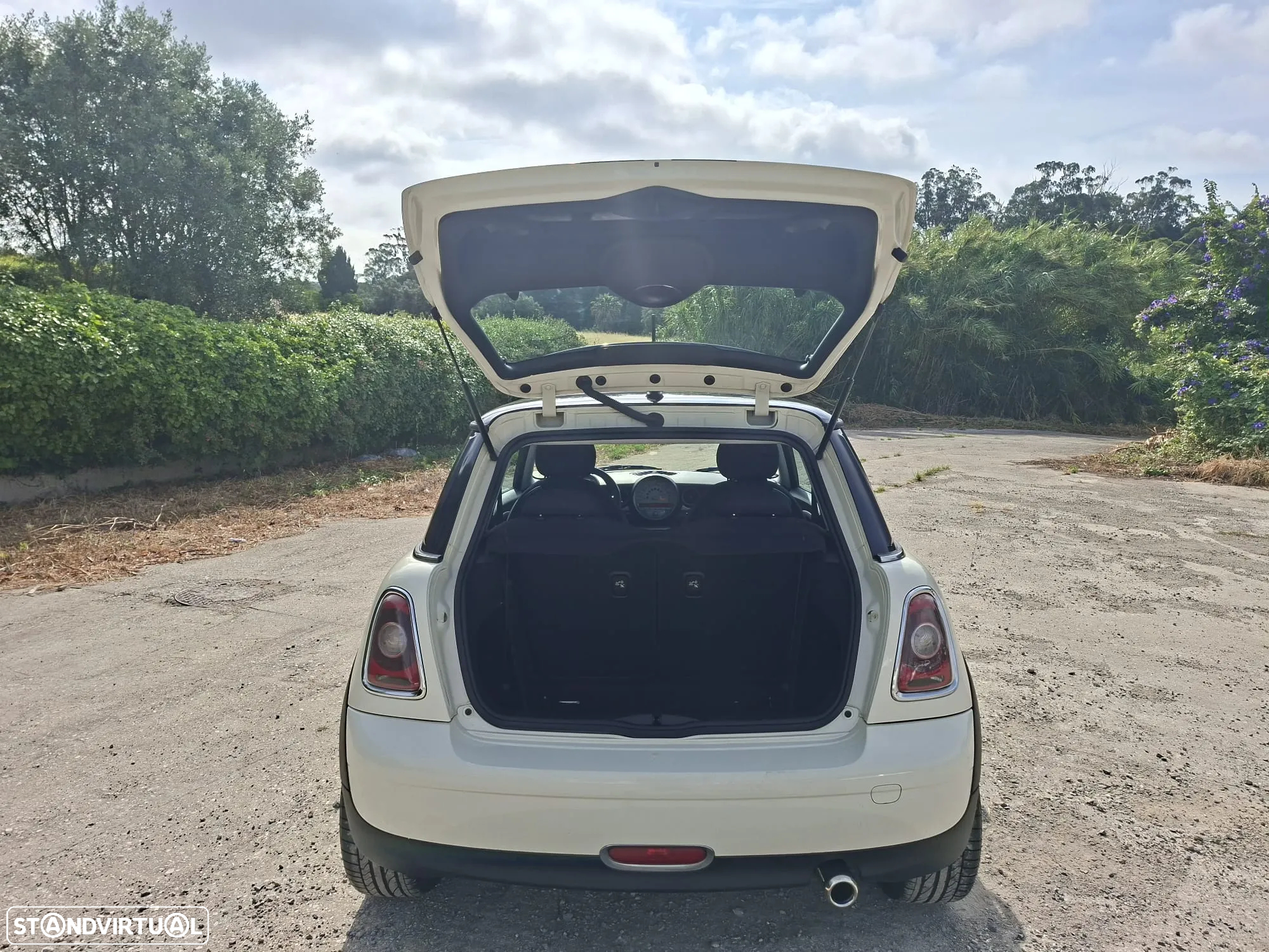 MINI 3 Portas Cooper D - 30