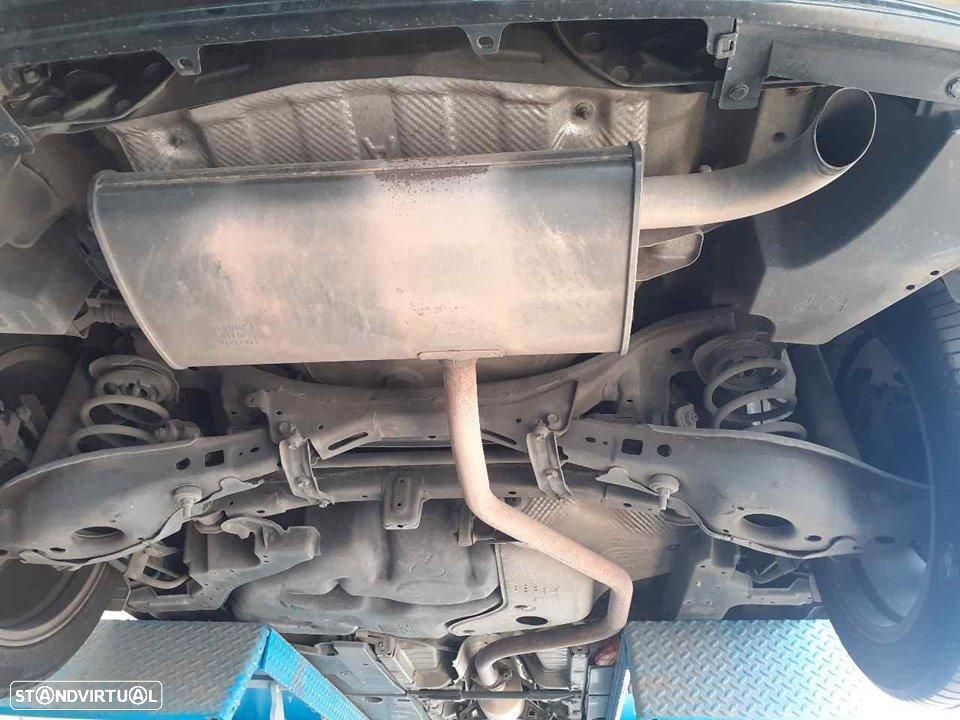 TUBO DE ESCAPE TRASEIRO TOYOTA AURIS E18 - 1