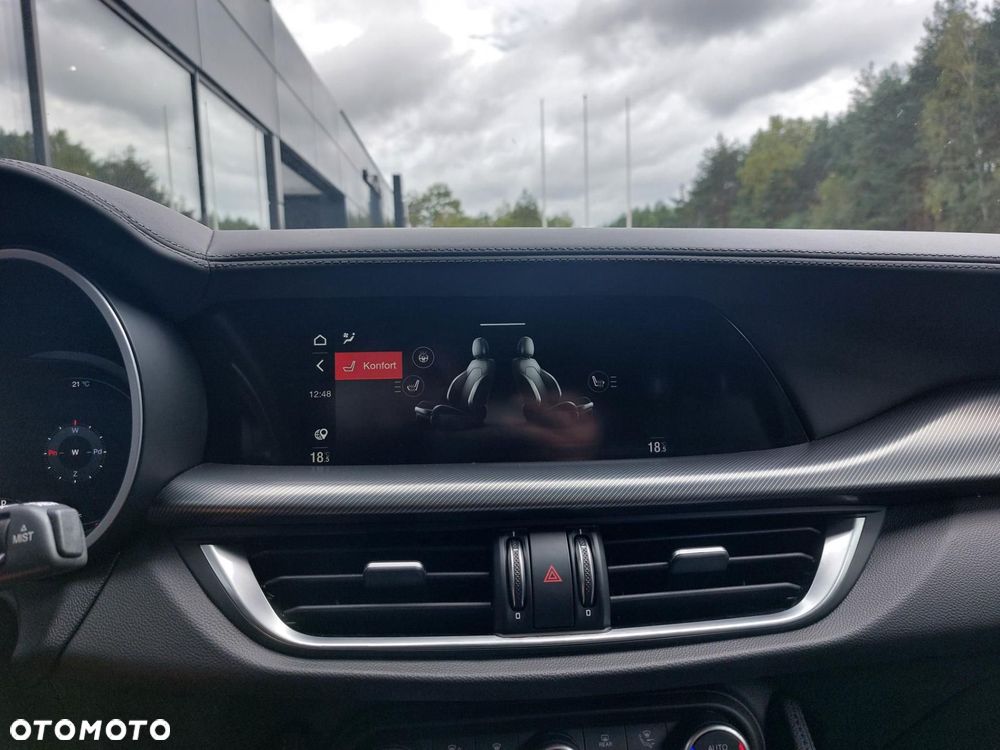 Alfa Romeo Stelvio - 28