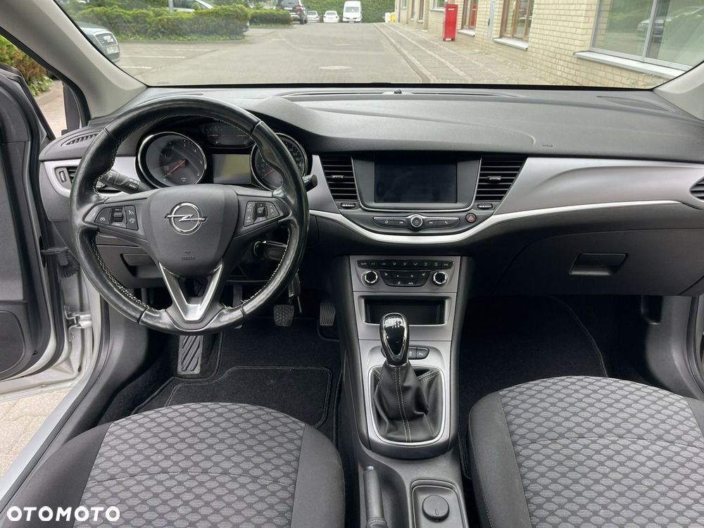 Opel Astra - 24