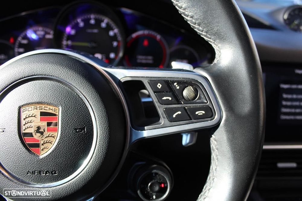 Porsche Cayenne Coupé E-Hybrid - 26