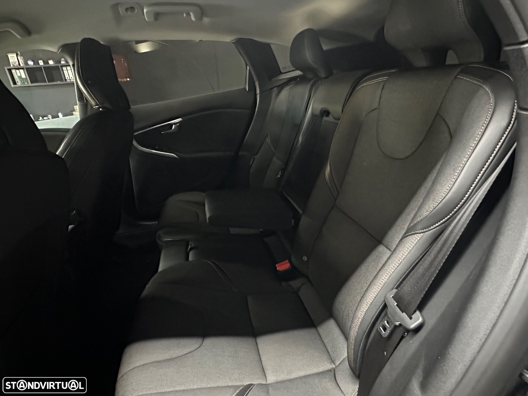 Volvo V40 Cross Country 1.6 D2 Momentum - 16