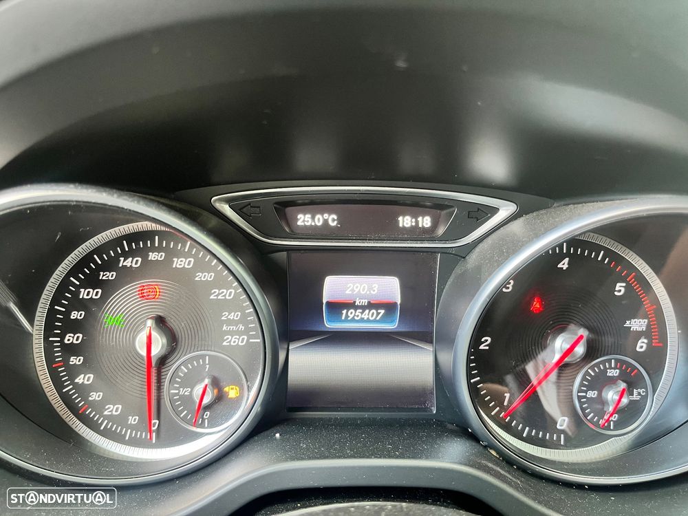 Mercedes-Benz CLA 180 d BlueEFFICIENCY Edition - 8