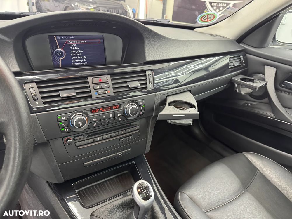 BMW Seria 3 320d DPF Blue Performance Edition Exclusive - 23